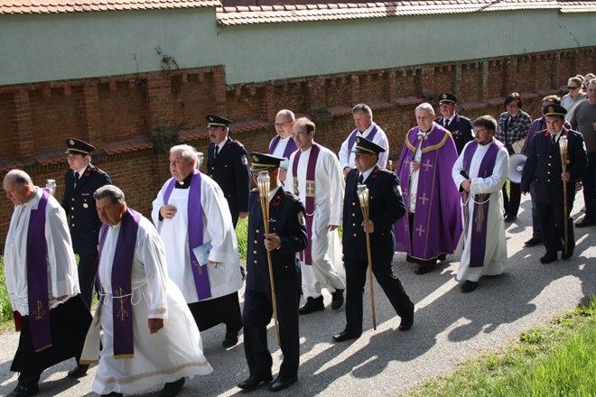 Biskup Mrzljak na Stepinčevom Križnom putu u Lepoglavi: „Put preko kalvarije vodi prema uskrsnuću“
